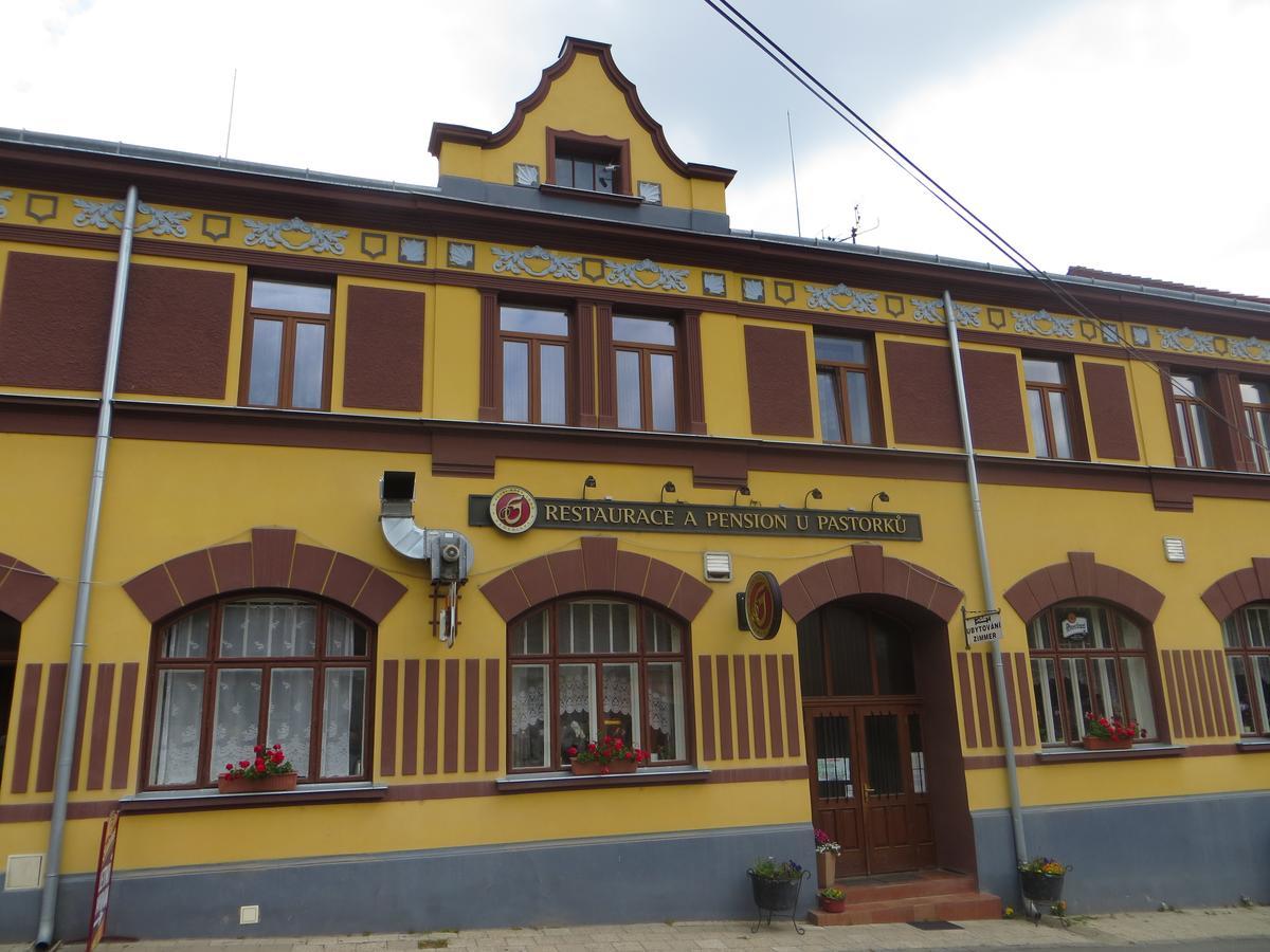 Hotel U Pastorku Racice  Exterior foto